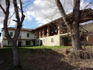 Farm house in Castellino Tanaro